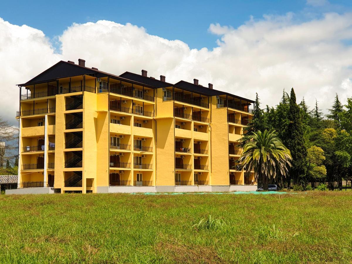 Парк-Отель Олимп Pizunda Exterior photo
